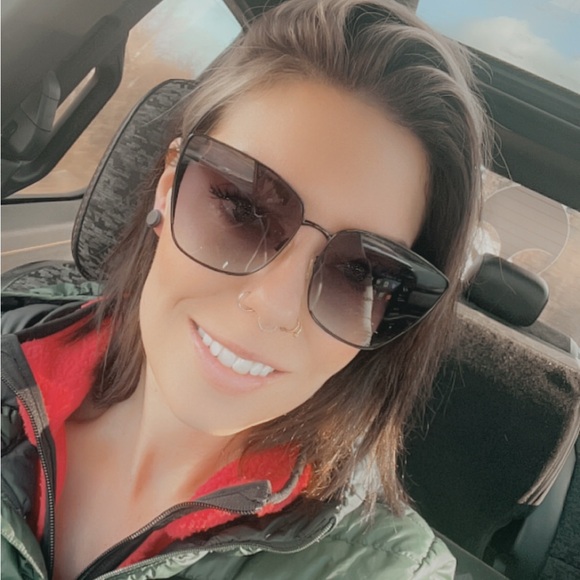 Meet your Posher, - Picture 2 of 2